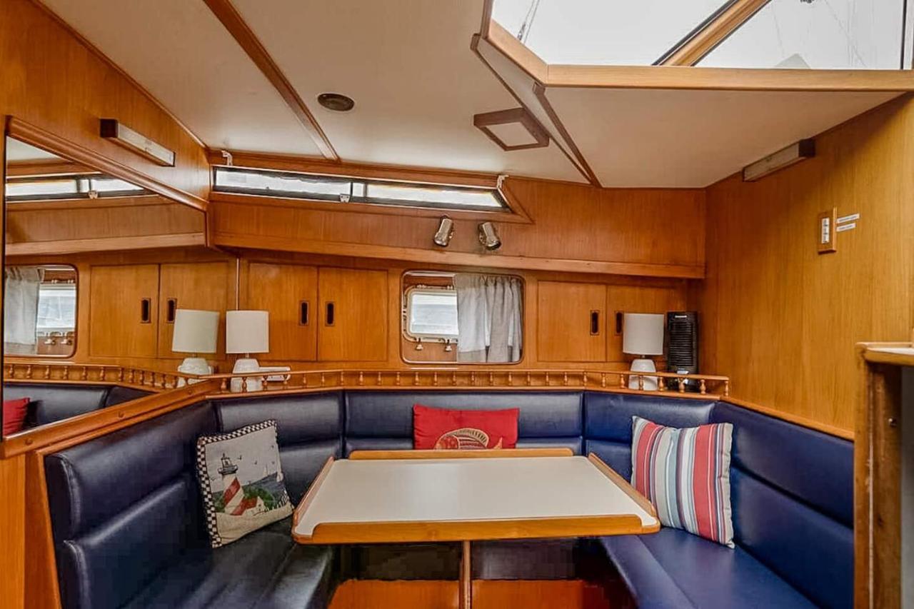 Bateau-hôtel 2br Spacious & Comfy 43' Yacht - Heat & Ac - On The Freedom Trail - Nights Sleep *